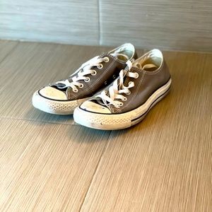 Gray Converse